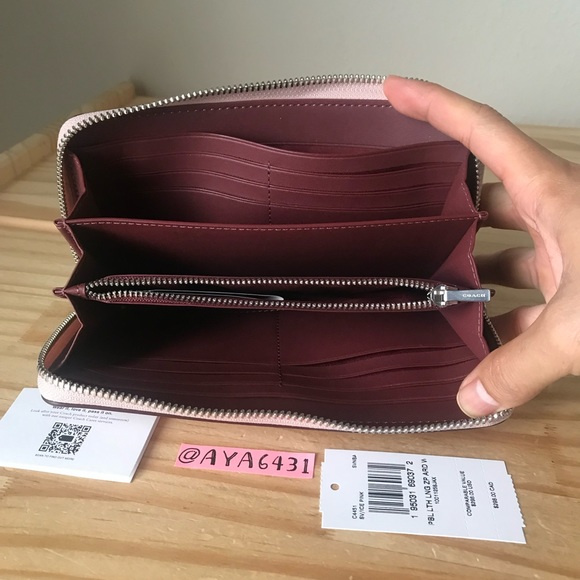 Coach Wallet🎈🎈 - Picture 4 of 9